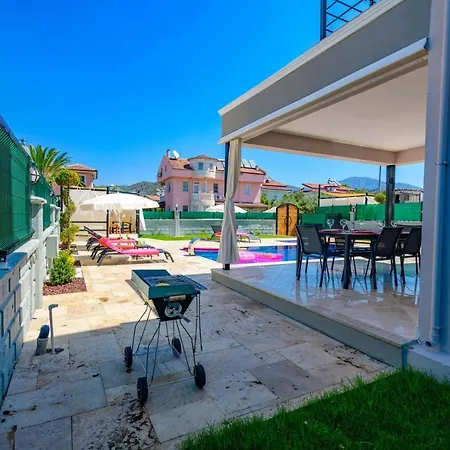 Vila Villa Meropis