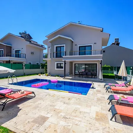 Vila Villa Meropis *